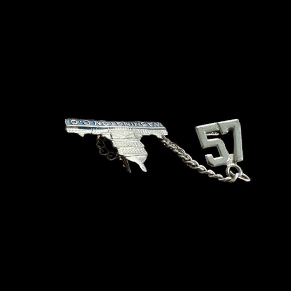 Washington DC Tie Tack 1957 Souvenir Vintage Capital Building Lapel Pin - Picture 8 of 8